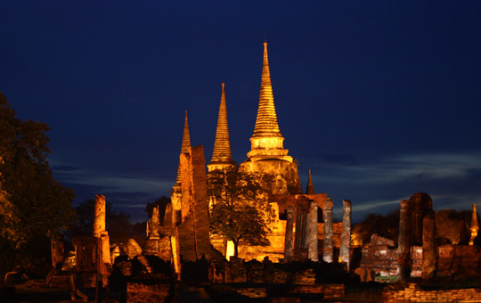 ayutthaya-at-night