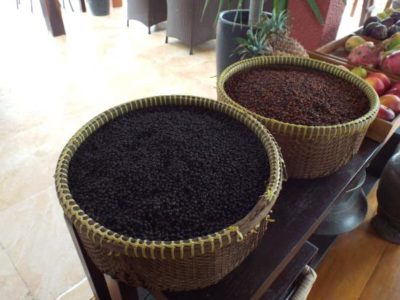 Pepe, Kampot Ceste di pepe rosso e nero di Kampot