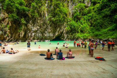 mare della thailandia ko mook ko mook thailandia grotta di smeraldo
