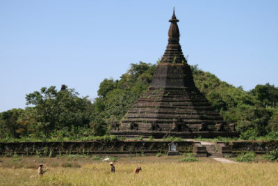 templi di mrauk u myanmar birmania Laungbanpyauk pagoda templi di mrauk u myanmar birmania