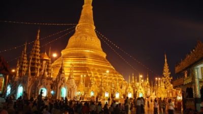 shwedagon paya yangon myanmar Swedagon Paya notte yangon myanmar