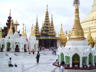 shwedagon paya yangon myanmar shwedagon paya yangon myanmar