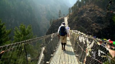 trekking al campo base dell'everest ponte sospeso sul Dudh Kosi nepal