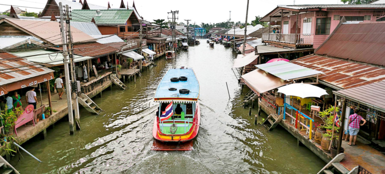 mercato di amphawa